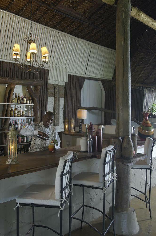 Отель Mbweha Camp Elmenteita Экстерьер фото
